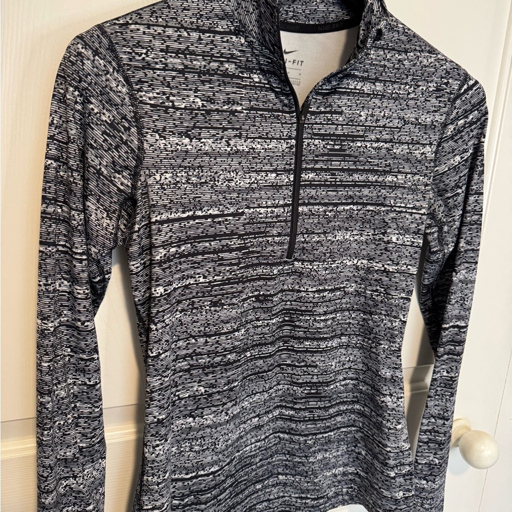 Nike Women's Black and White Striped Long Sleeve Top - Picture 3 of 8